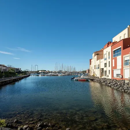 Ideal Couple & Famille, Pied Dans L'eau - Vue - Quartier Calme - Wi- Fi Debit - Parking Gratuit - Climatisation - Netflix - Animeaux Acceptes - Pres Du Port - Cap D'agde * 阿格德