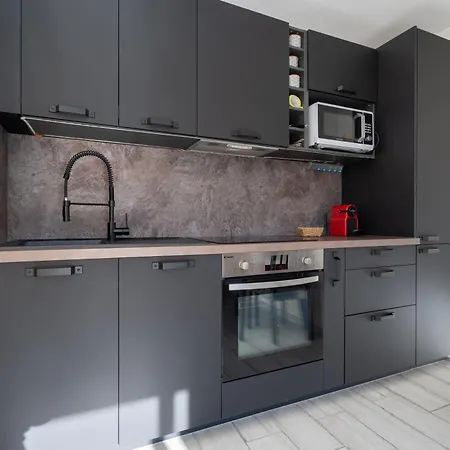 Ideal Couple & Famille, Pied Dans L'eau - Vue - Quartier Calme - Wi- Fi Debit - Parking Gratuit - Climatisation - Netflix - Animeaux Acceptes - Pres Du Port - Cap D'agde 阿格德