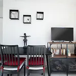 Idéal Couple&famille,vue - Quartier Calme Parking Gratuit - Climatisation - Animaux Acceptés *