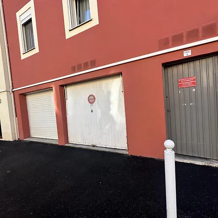 Ideal Couple & Famille, Pied Dans L'eau - Vue - Quartier Calme - Wi- Fi Debit - Parking Gratuit - Climatisation - Netflix - Animeaux Acceptes - Pres Du Port - Cap D'agde Apartment