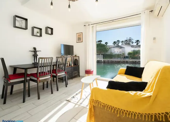 Ideal Couple & Famille,vue - Quartier Calme Parking Gratuit - Climatisation - Animaux Acceptes Appartement Agde