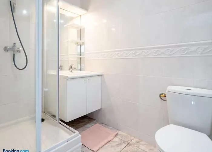 Appartement Ideal Couple & Famille,vue - Quartier Calme Parking Gratuit - Climatisation - Animaux Acceptes *