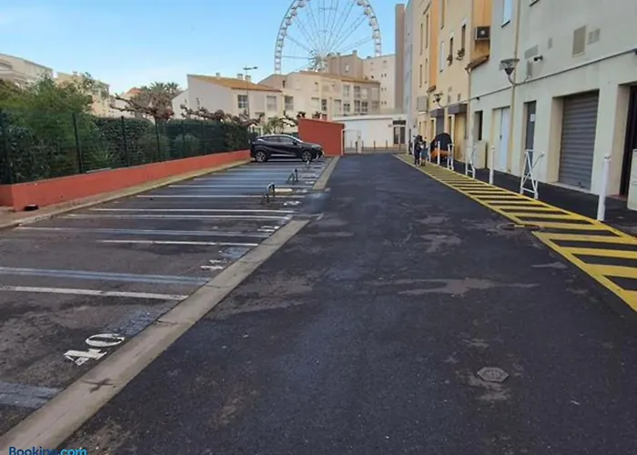 Ideal Couple & Famille,vue - Quartier Calme Parking Gratuit - Climatisation - Animaux Acceptes